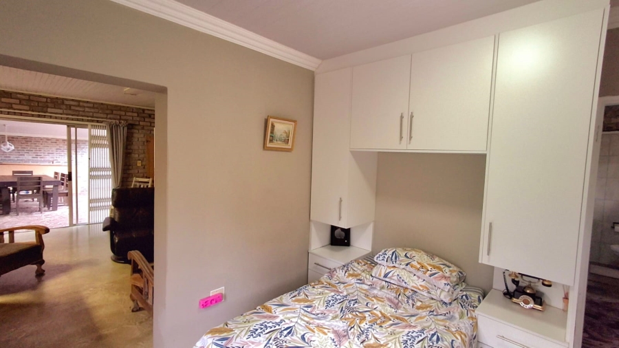 5 Bedroom Property for Sale in Vaalpark Free State